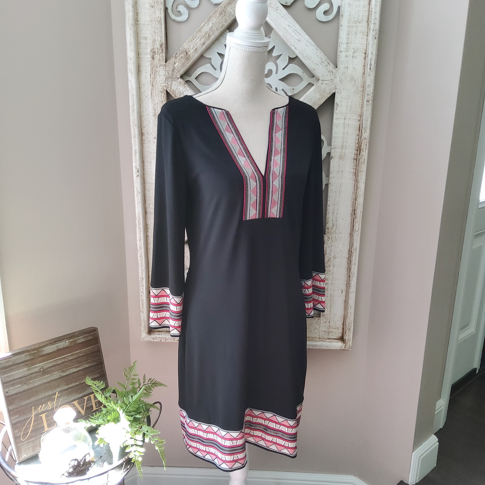 White House Black Market Women's Embroidered Shift Sheath Midi Dress Black Pink