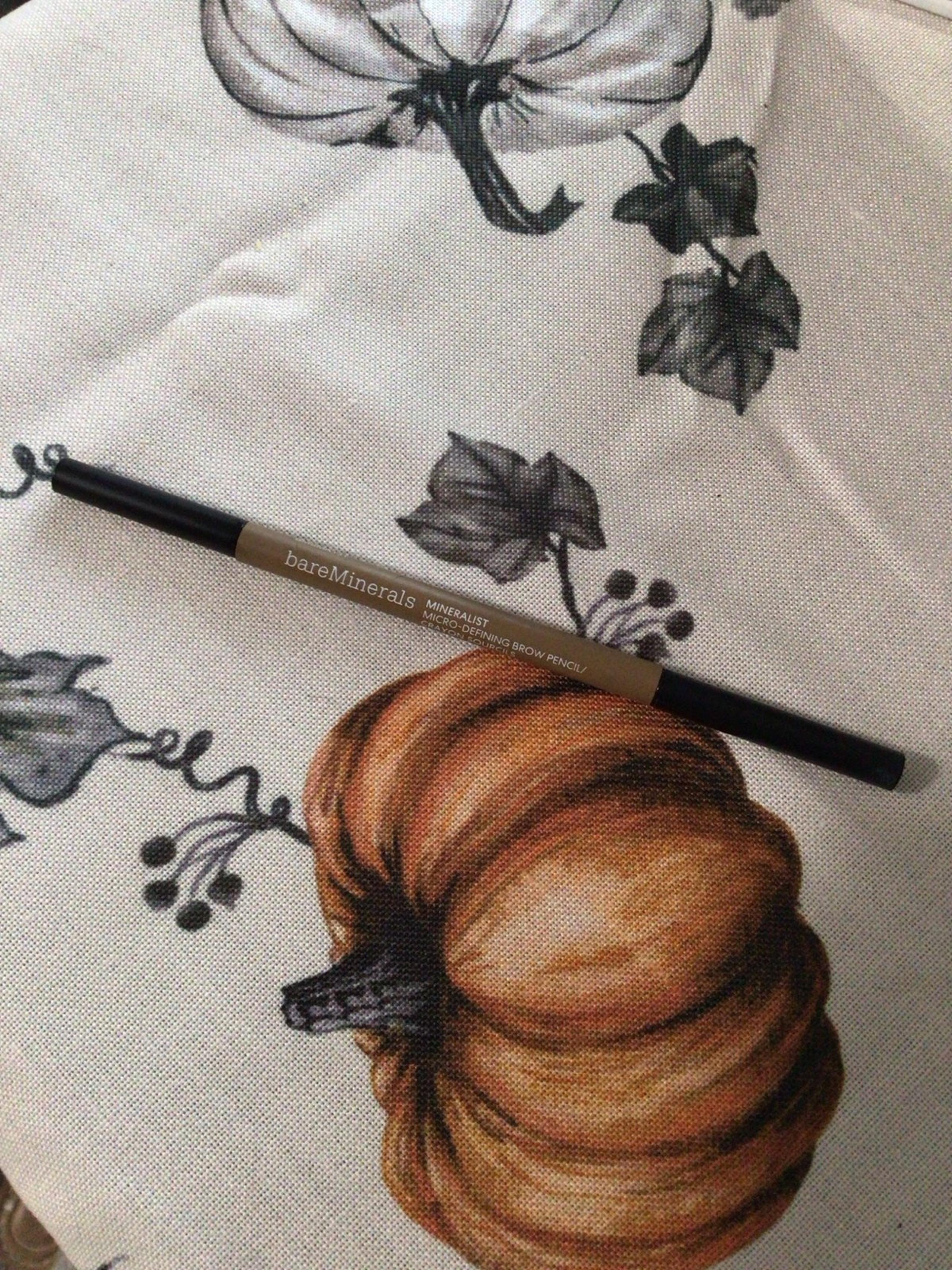 bareMinerals Mineralist Micro-Defining Brow Pencil - Taupe