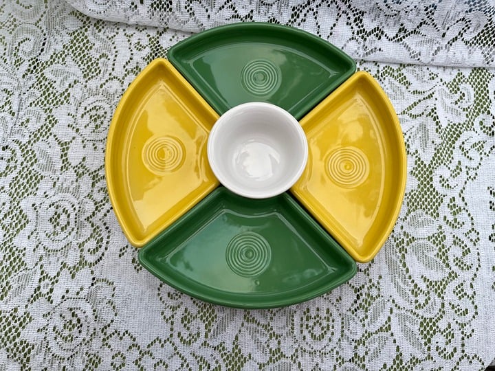 Fiesta 6-piece New entertainment set in Sunflower yellow/Meadow green/White.