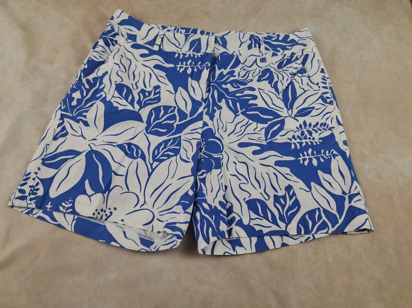 J McLaughlin 7 Shorts White Blue Tropical Floral Print Pockets Golf Size 12