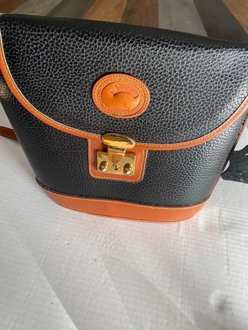 Dooney and Bourke shoulder bag