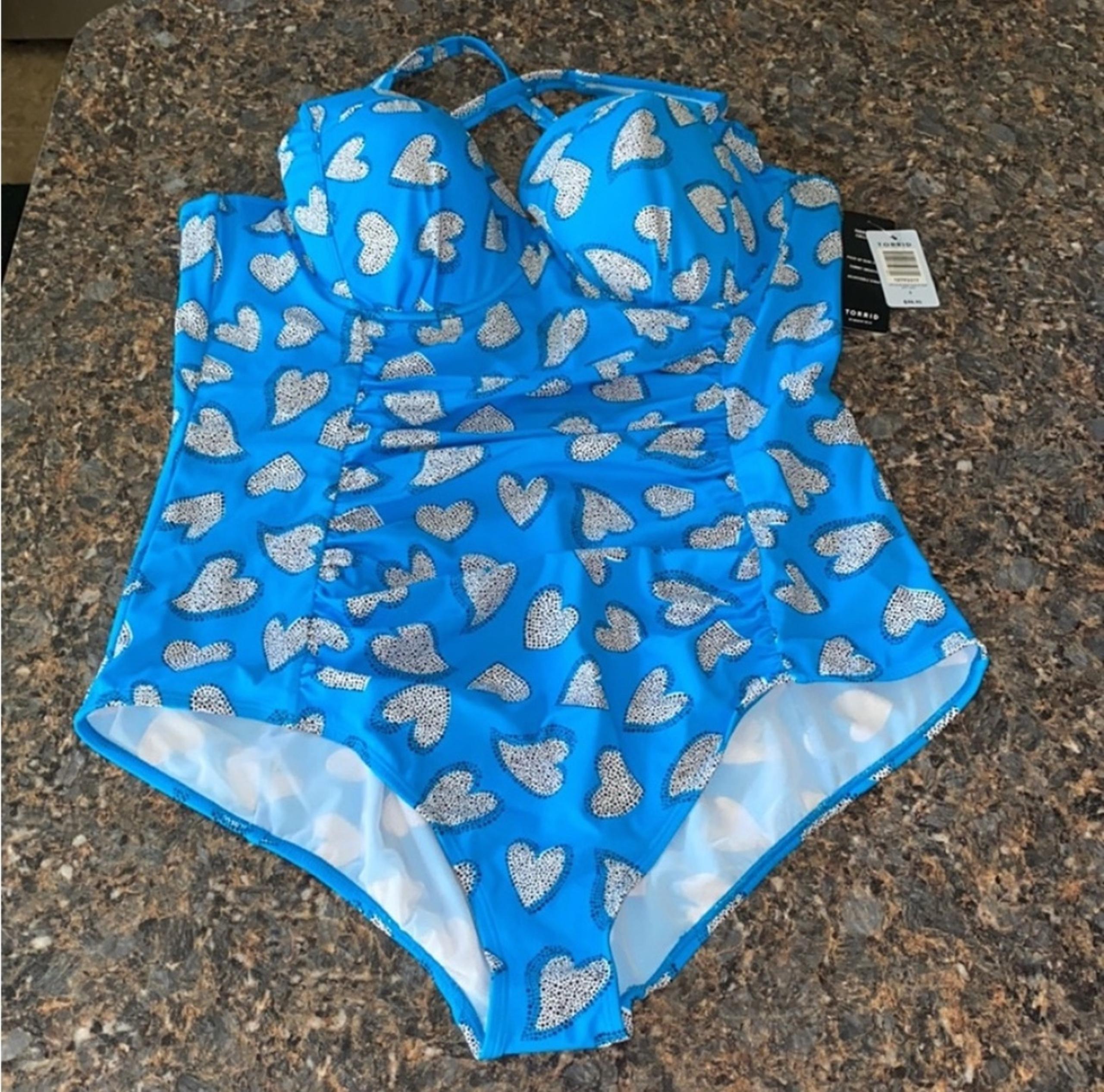 NWT TORRID vixen collection abstract heart swimsuit