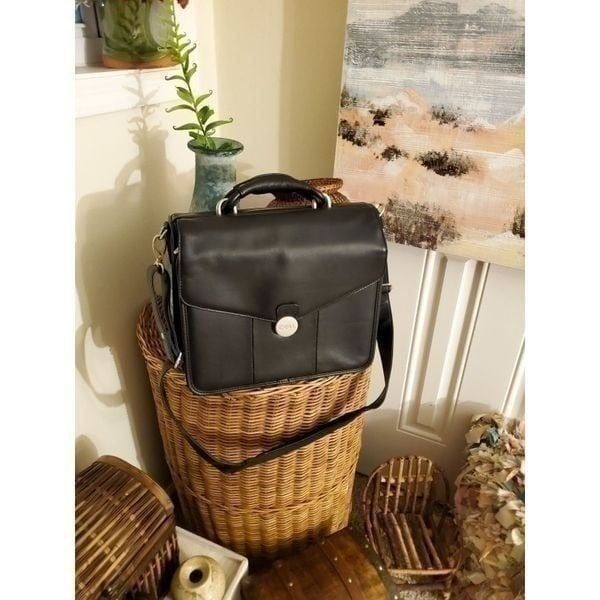 Dell Deluxe Leather Business Laptop Bag/ Breifcase
