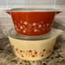 Vintage Pyrex casserole dish -set of 2 with lids