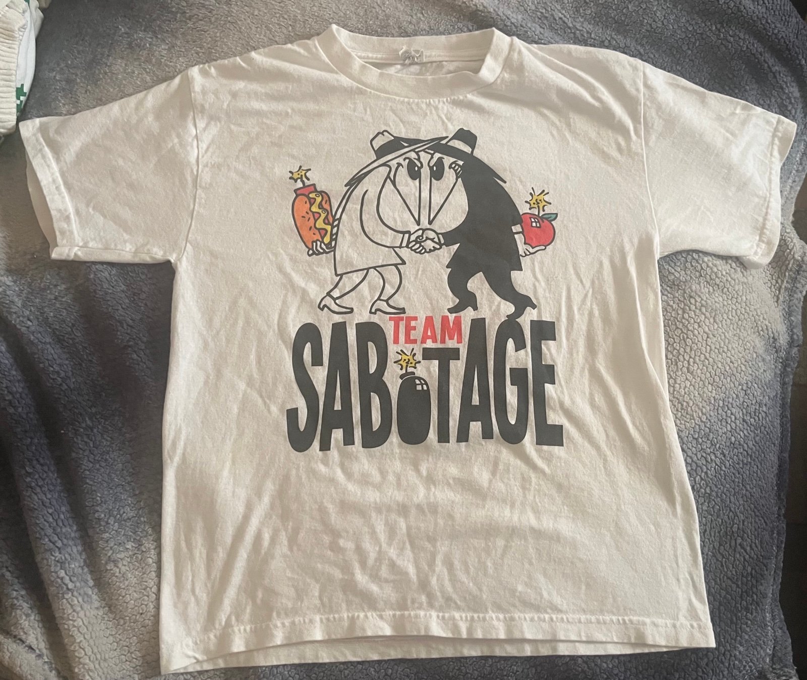 Vintage 80s 90s Spy vs Spy Shirt Mad Magazine Comic Book Cartoon TV Funny Comedy