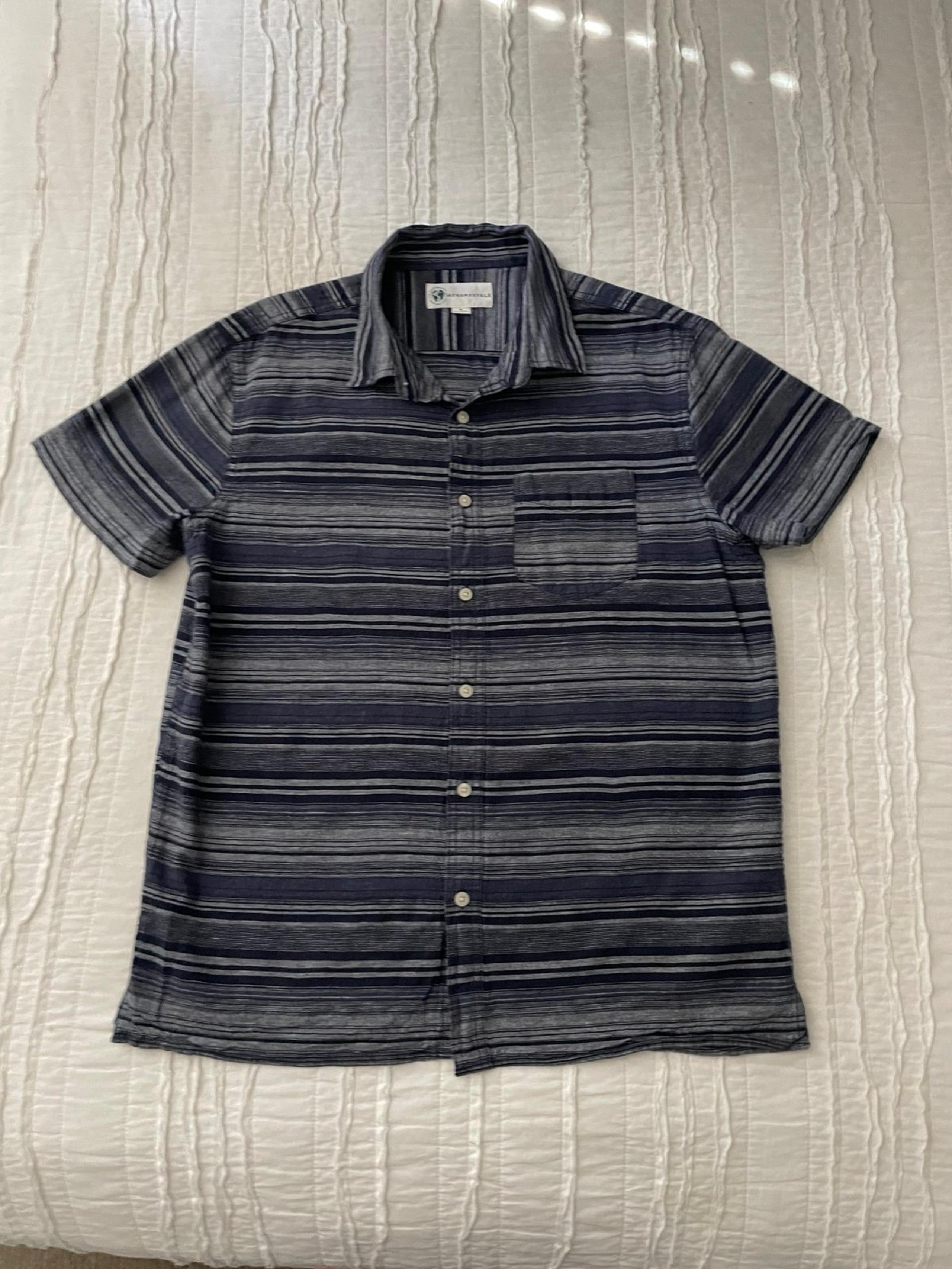 M men’s Aeropostale striped short sleeve button front collared shirt top