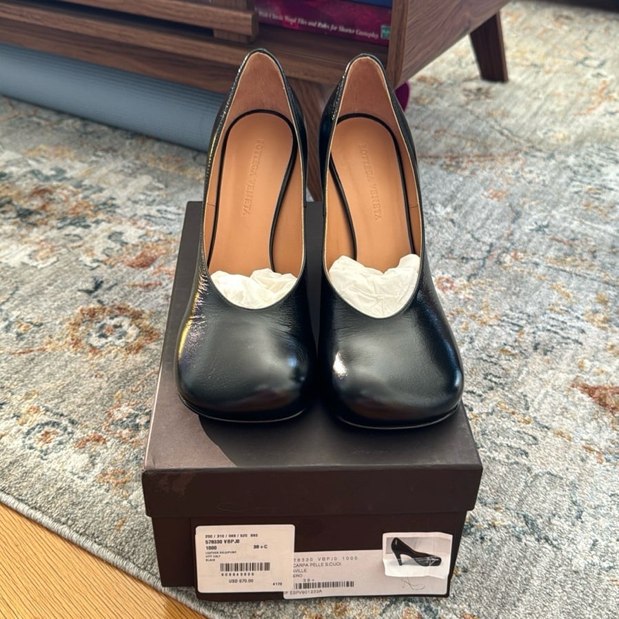 Bottega Veneta bloc square toe pumps