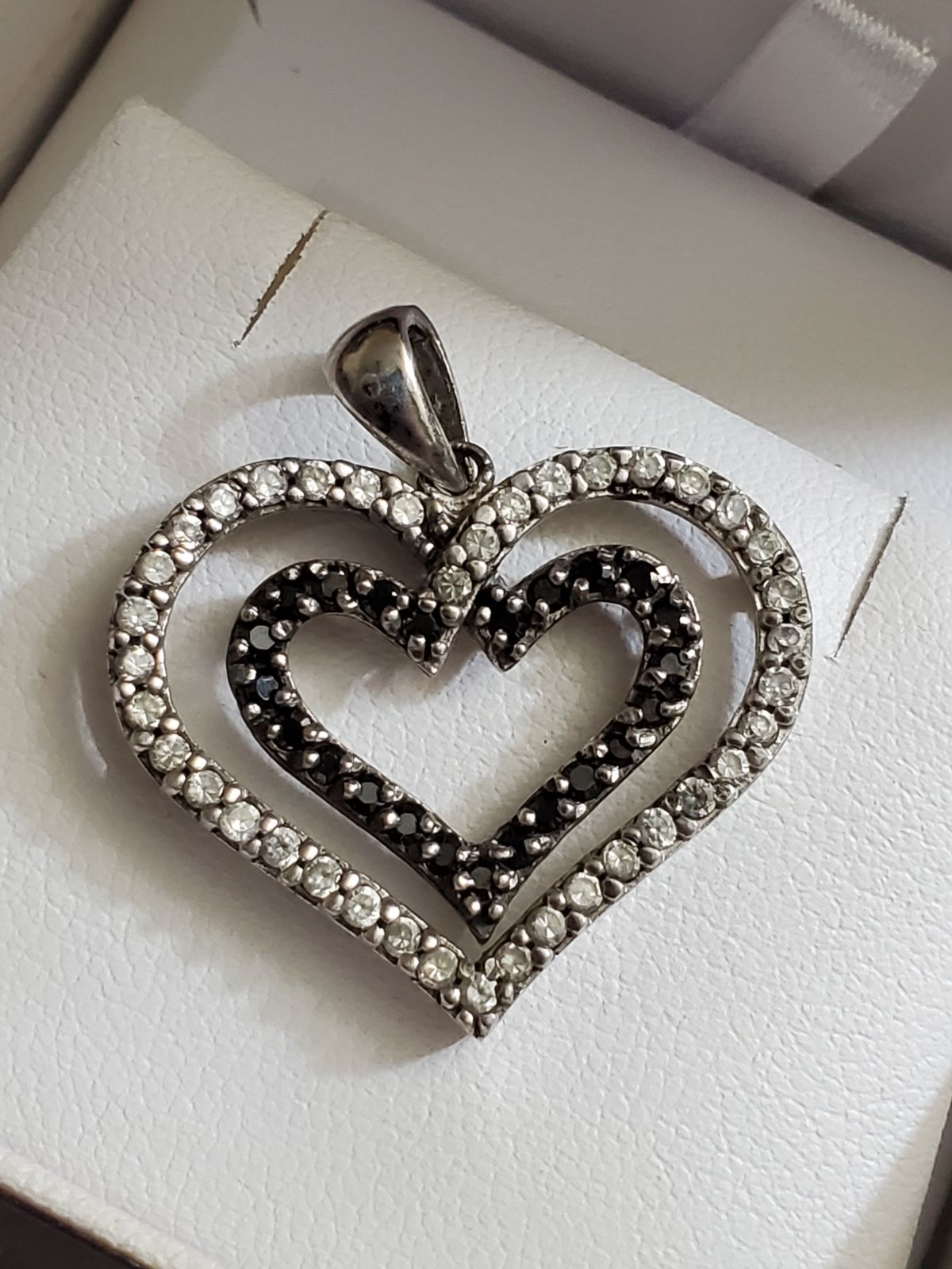 Sterling silver double heart pendant!