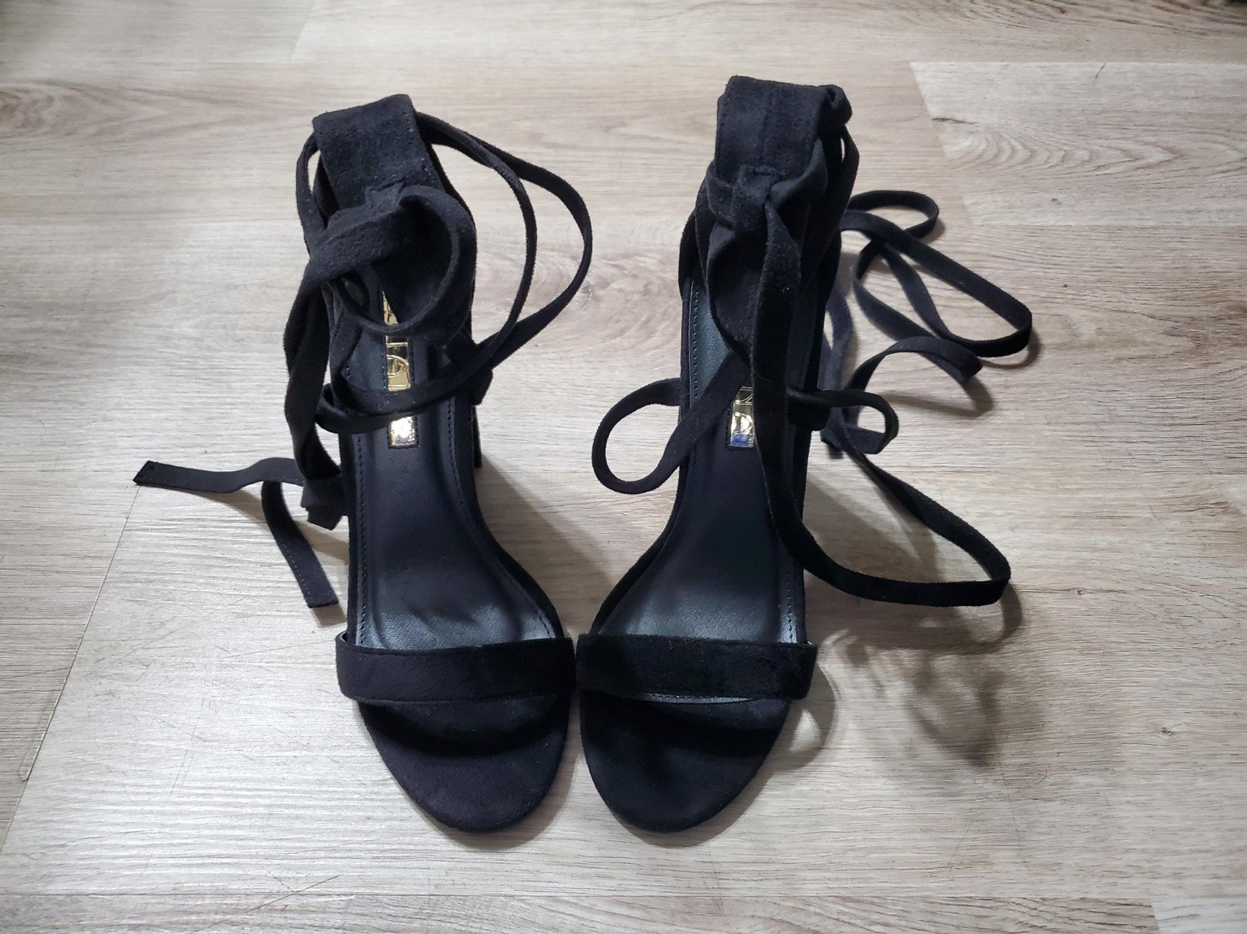 Liliana Rosalia Black Faux Suede Open Toe Lace Up Block Heels Women's Size 5.5