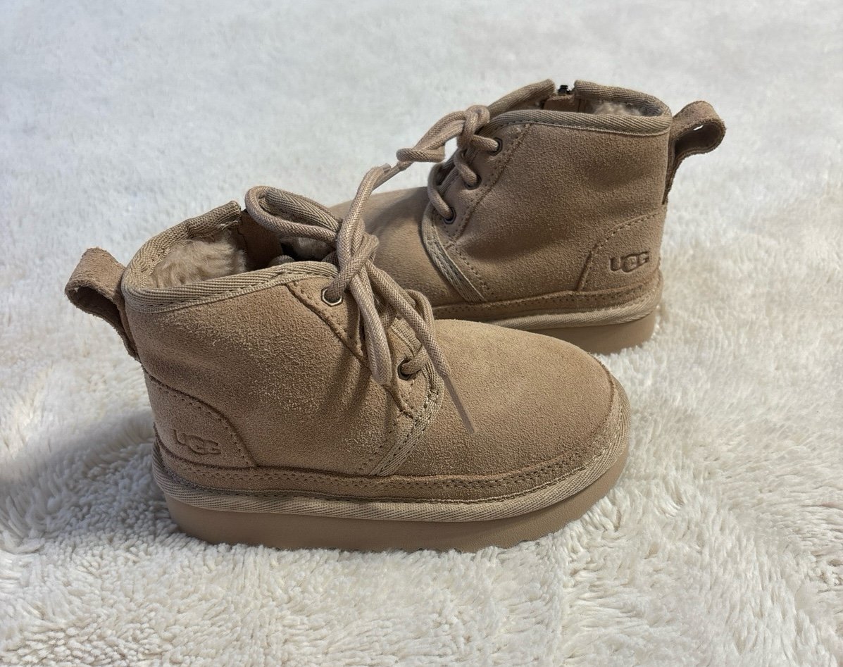 UGG Neumel boot