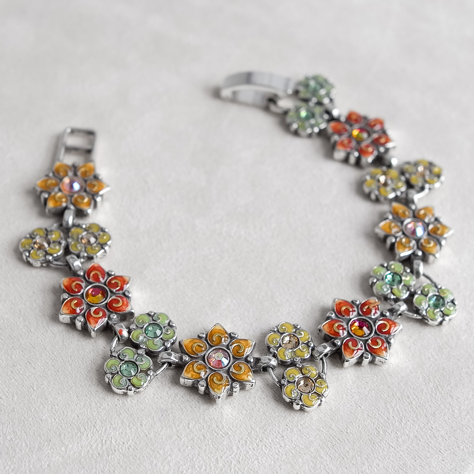 Garden of Eden Bangle Bracelet - Calesco Jewelry