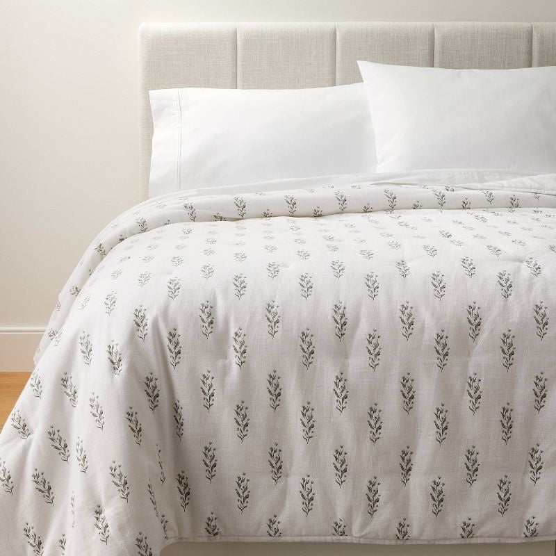 King Lofty Cotton Slub Wood Block Floral Quilt White - Threshold Studio McGee
