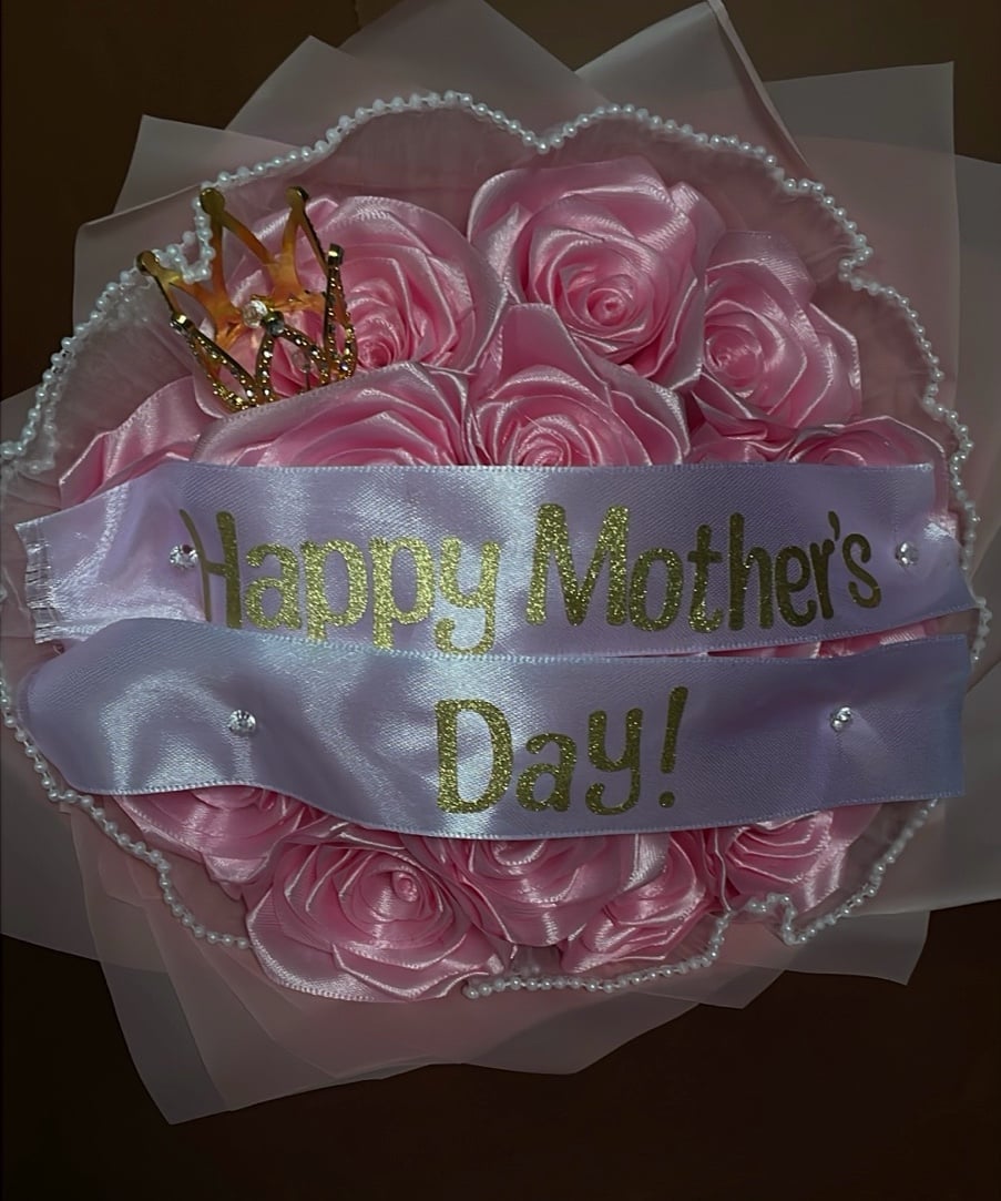Pink Mother’s Day eternal bouquet