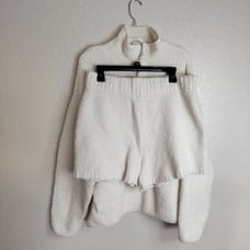 SKIMS cozy knit lounge wear Sherpa pullover and shorts sz 2x-3x