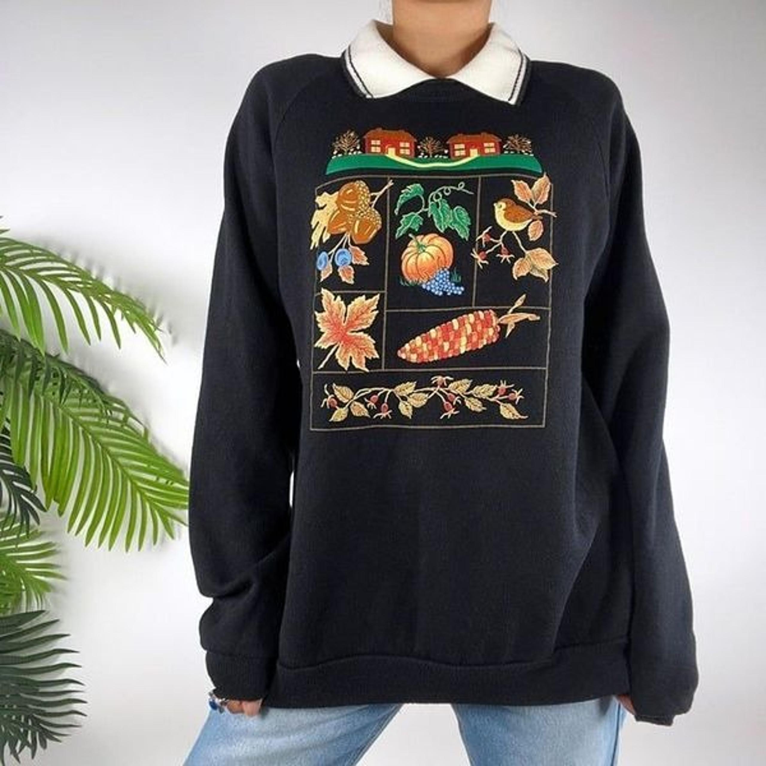 Vintage 90s Black Cottagecore Fall Patchwork Oversized Collared Sweatshirt / L