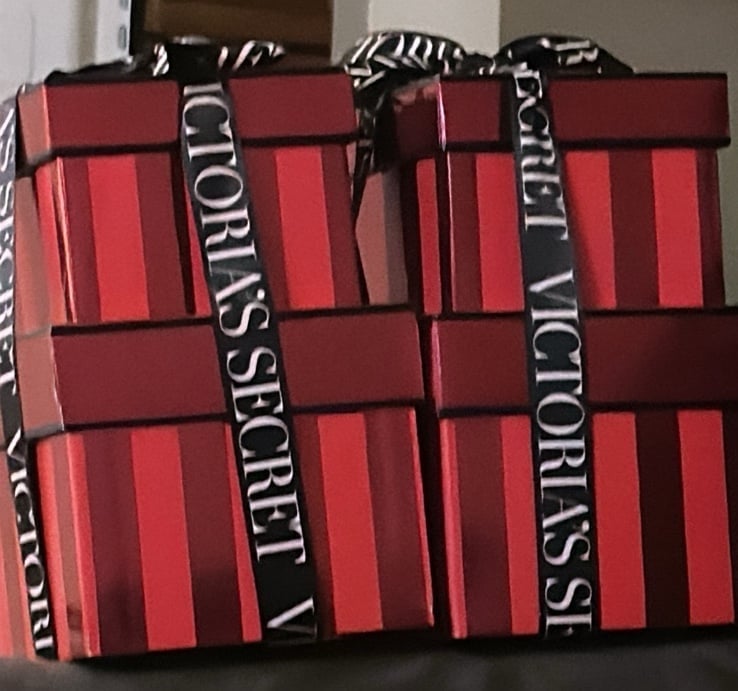 Victoria’s Secret red Holiday Empty Gift Box Duo Set