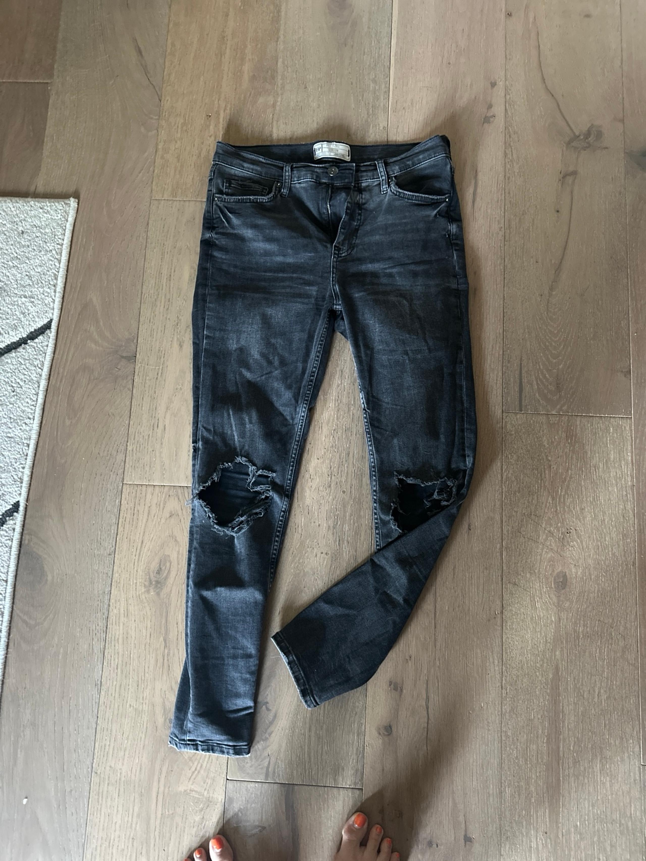 Women’s Black Grey Ripped free people jeans