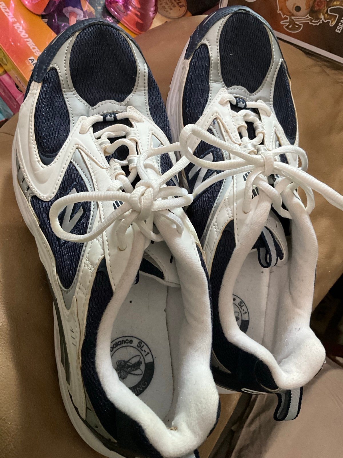11 1/2 men’s NEW BALANCE running shoe NWOT
