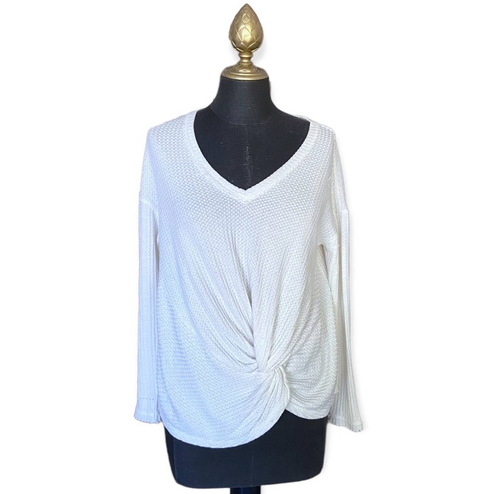 Anthropologie Akemi & Kim Sweater Waffle Knit V-Neck White Cream Size XS