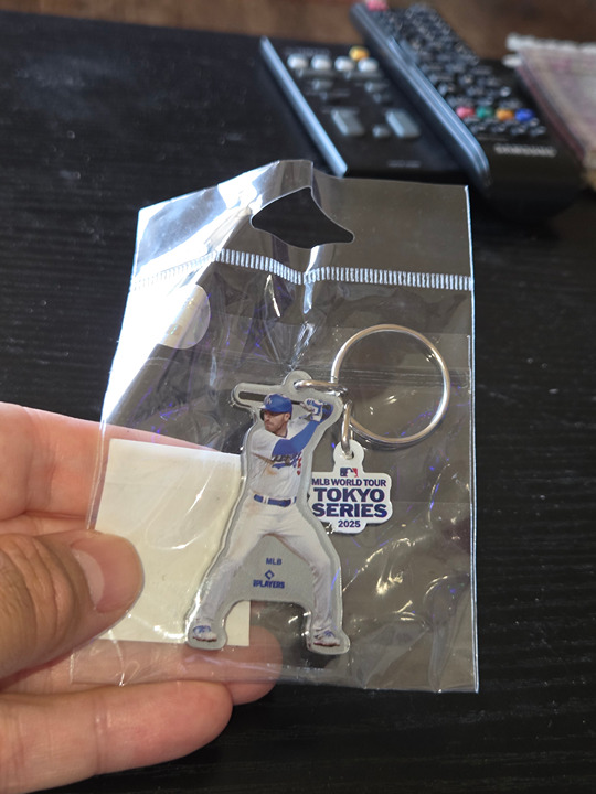 Los Angeles Dodgers Keychain Freddie Freeman #5 2025 MLB Tokyo Series Japan