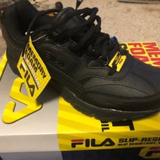 Fila memory foam athletic shoes