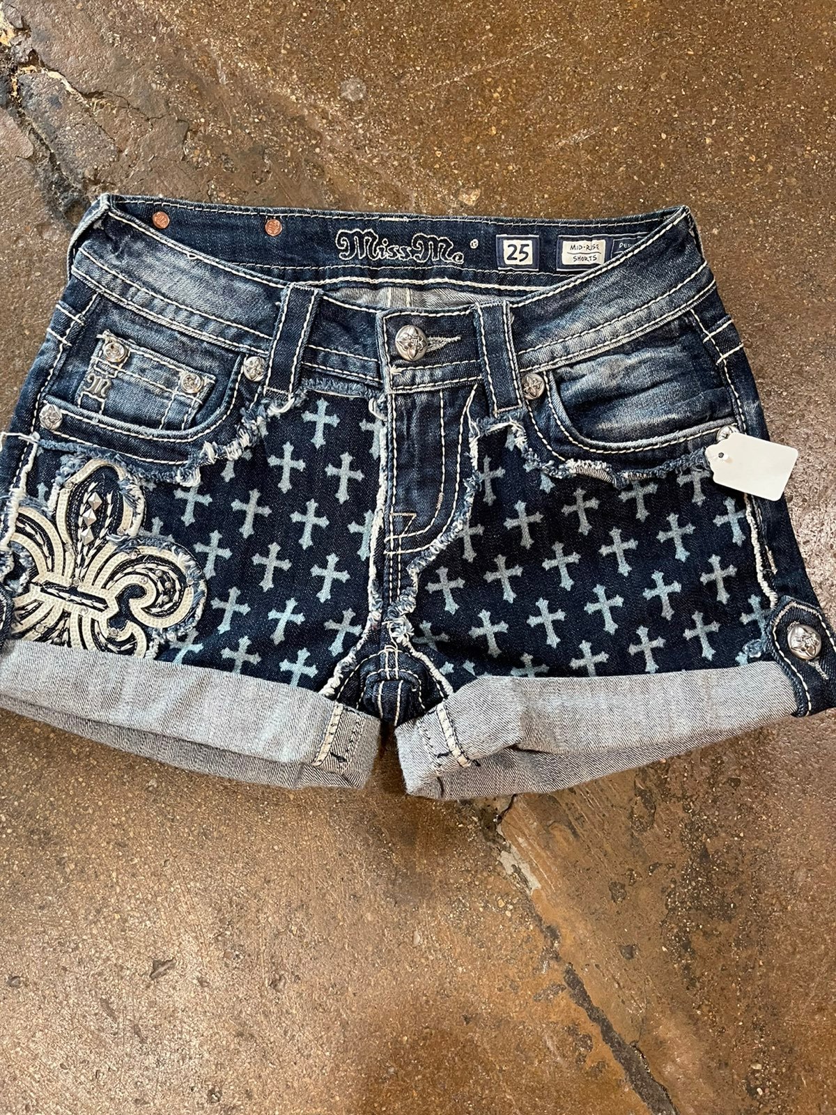 Miss Me Mid Rise Short
