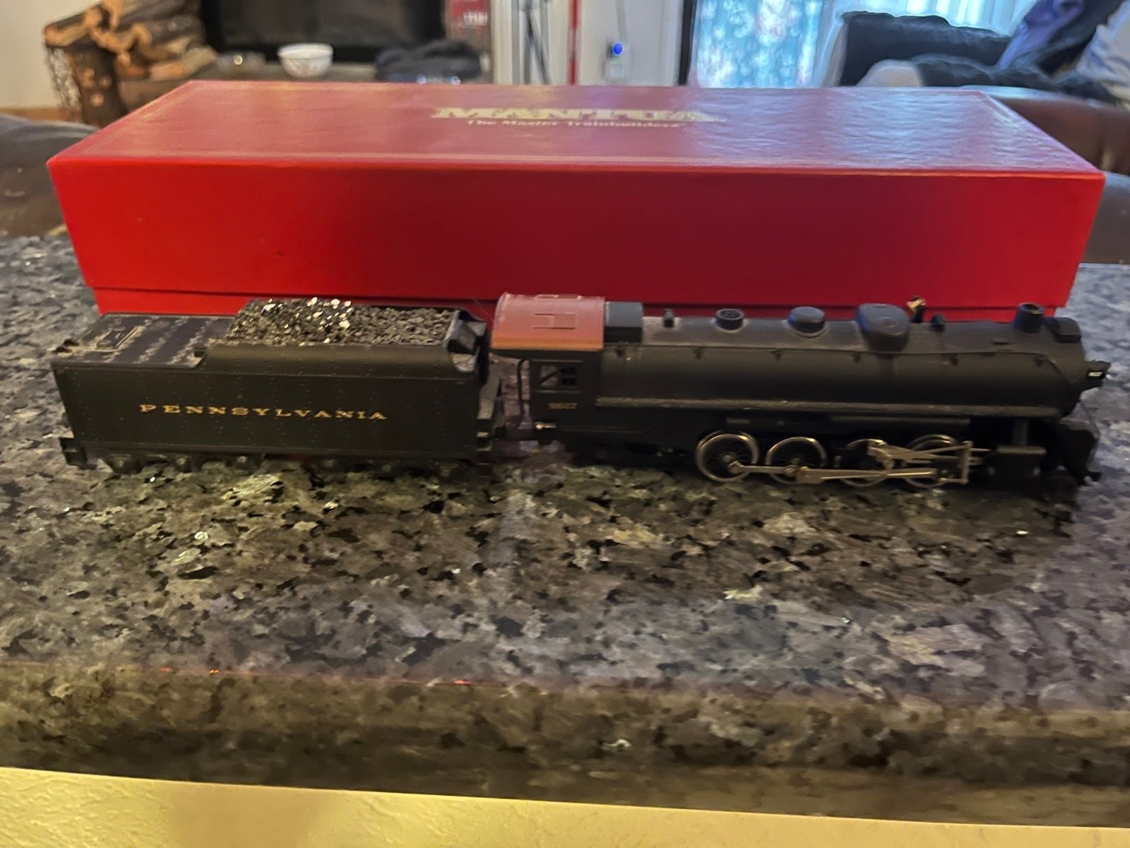 Mantua Steam Engine Train and Tender PRR 2-8-2 HVY Mikado Pennsylvania
