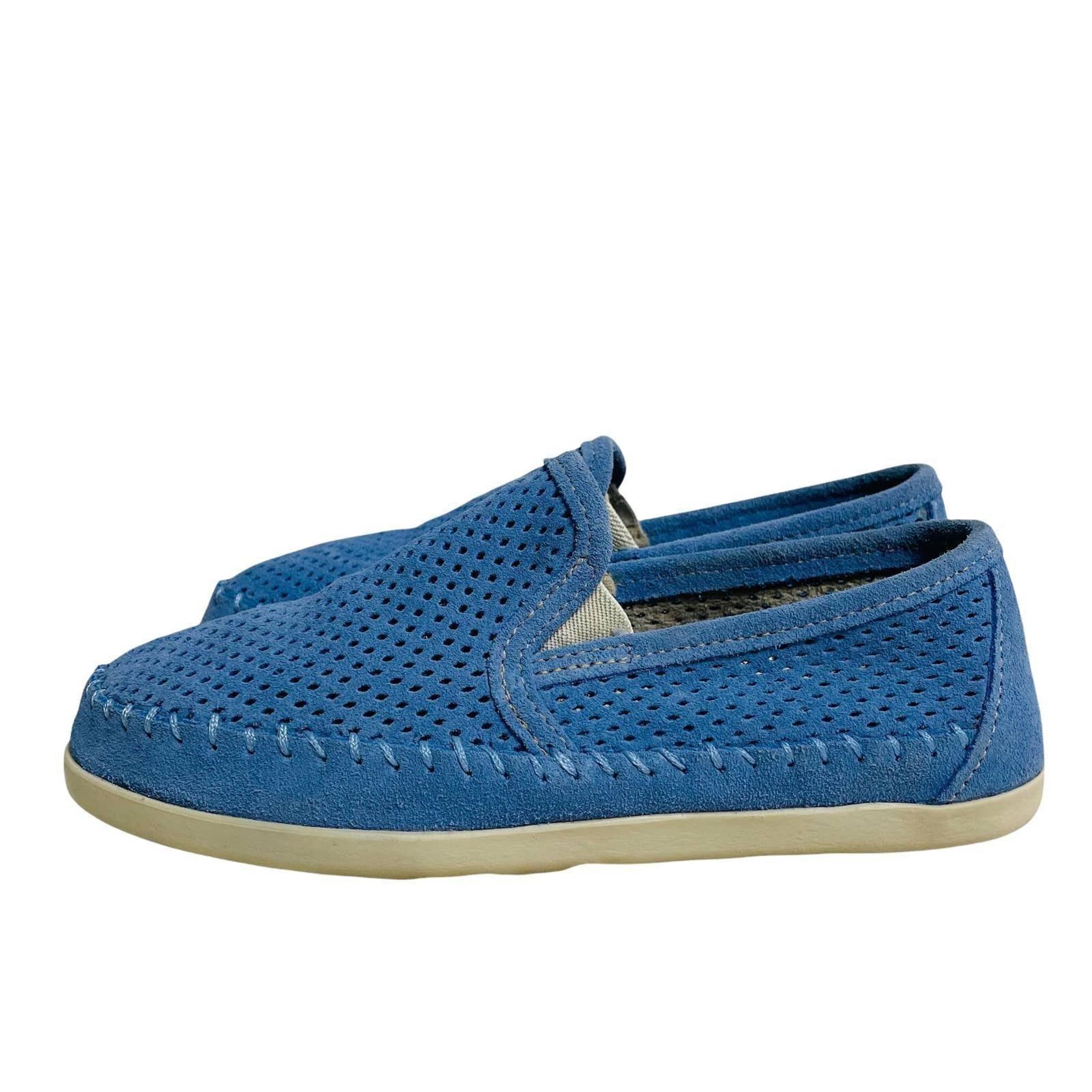 Minnetonka Women’s Sz 7 Light Blue Perforated Suede Slip On Shoes