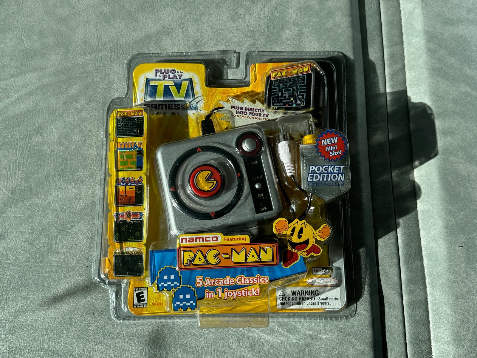 Sealed Pac Man Jakks Pacific Namco Plug 'N Play Mini Portable Pocket Edition