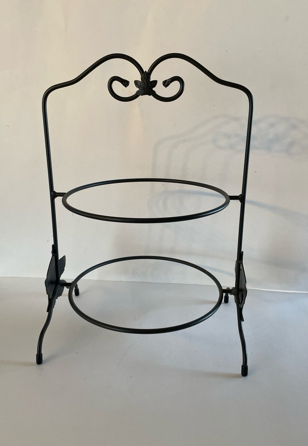Longaberger Wrought Iron 2 Pie Server Stand