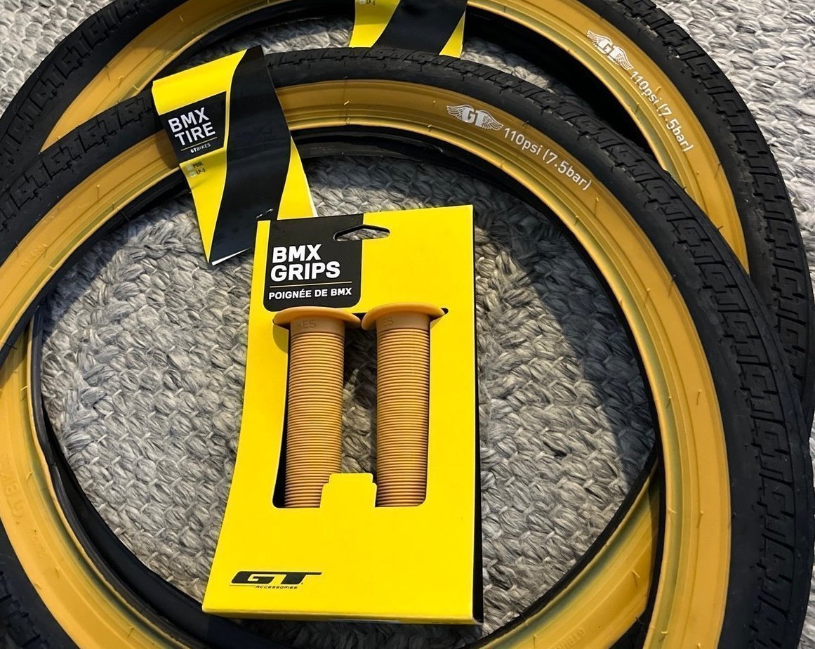 2~GT LP-5 20x2.2 Block/Gumwall BMX Tires w/GT Gum Handlebar Grips