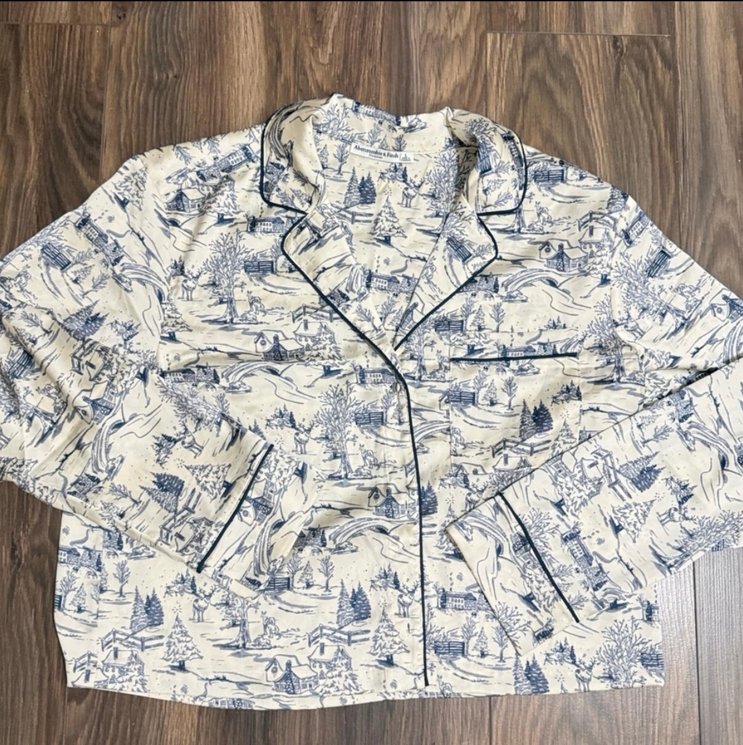 NWOT Abercrombie & Fitch Pajama top