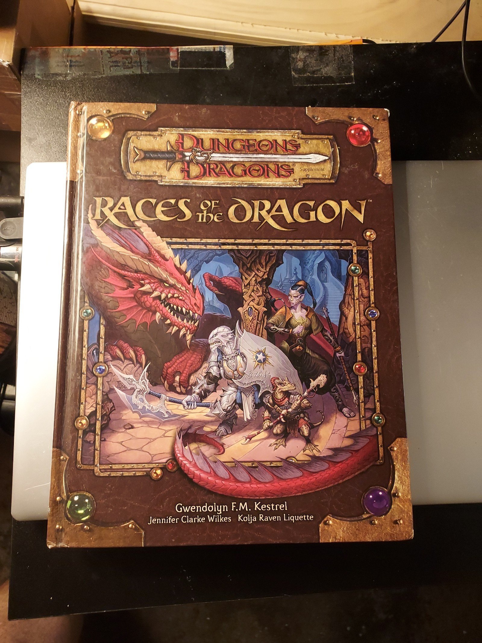 Dungeon&Dragon dragon books bundle