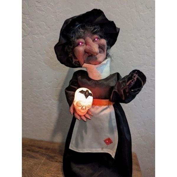 Vtg Telco 1995 Witch & Skull Animated Halloween Motion-ette Sound Lighted