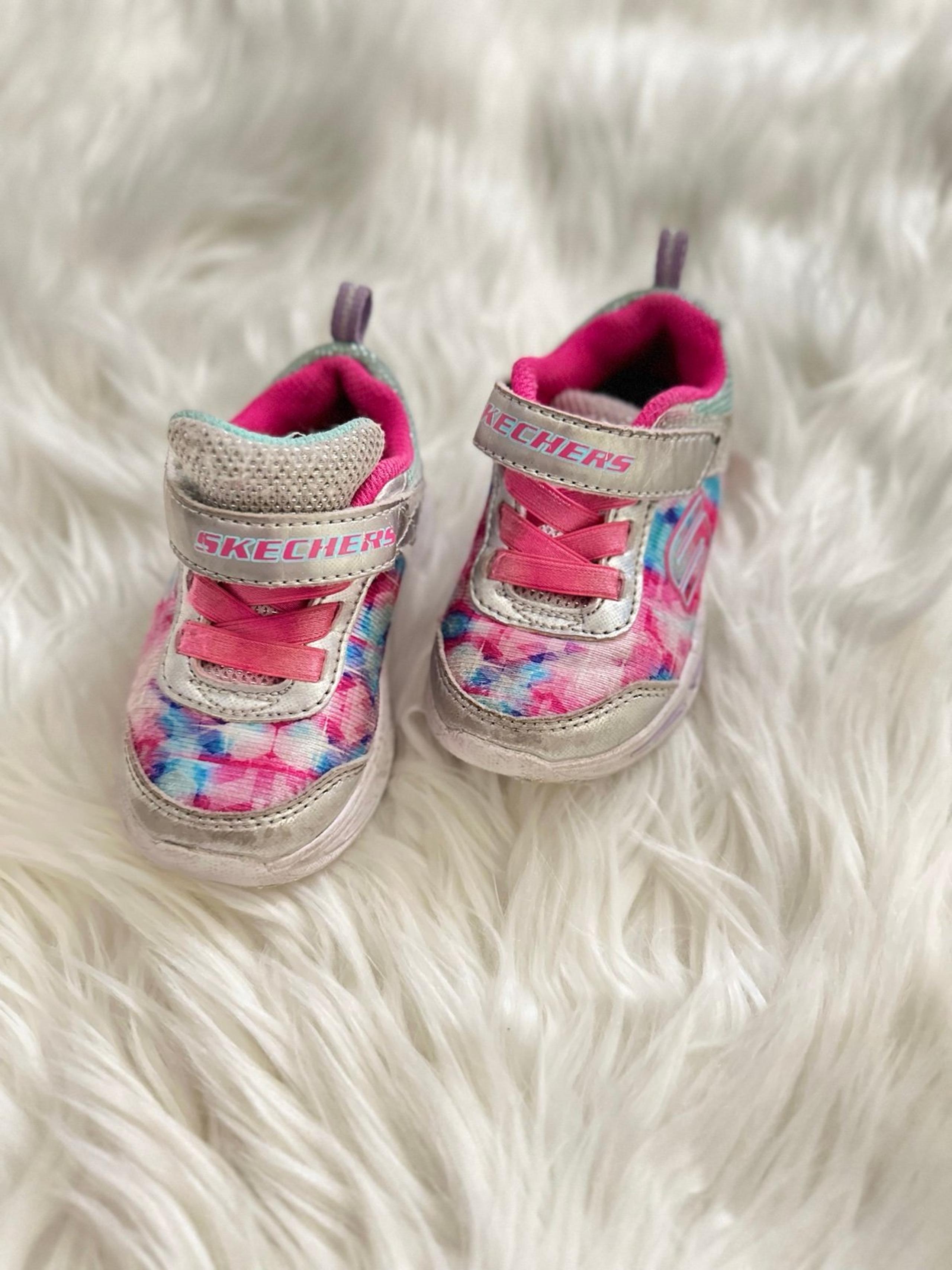 Toddler Girls shoes size 6 2T-5T Pink LED light up