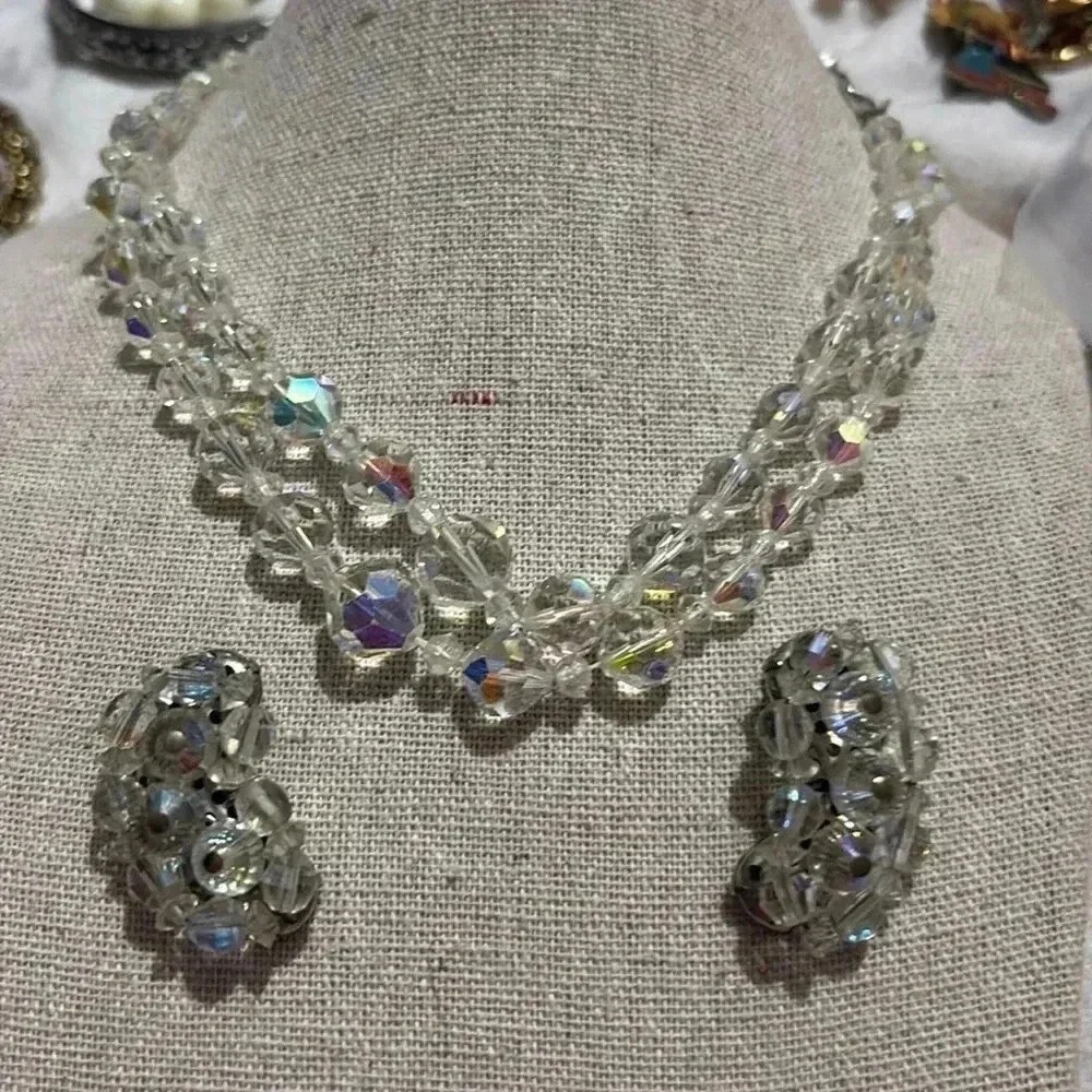 Vintage necklace and clip earrings
