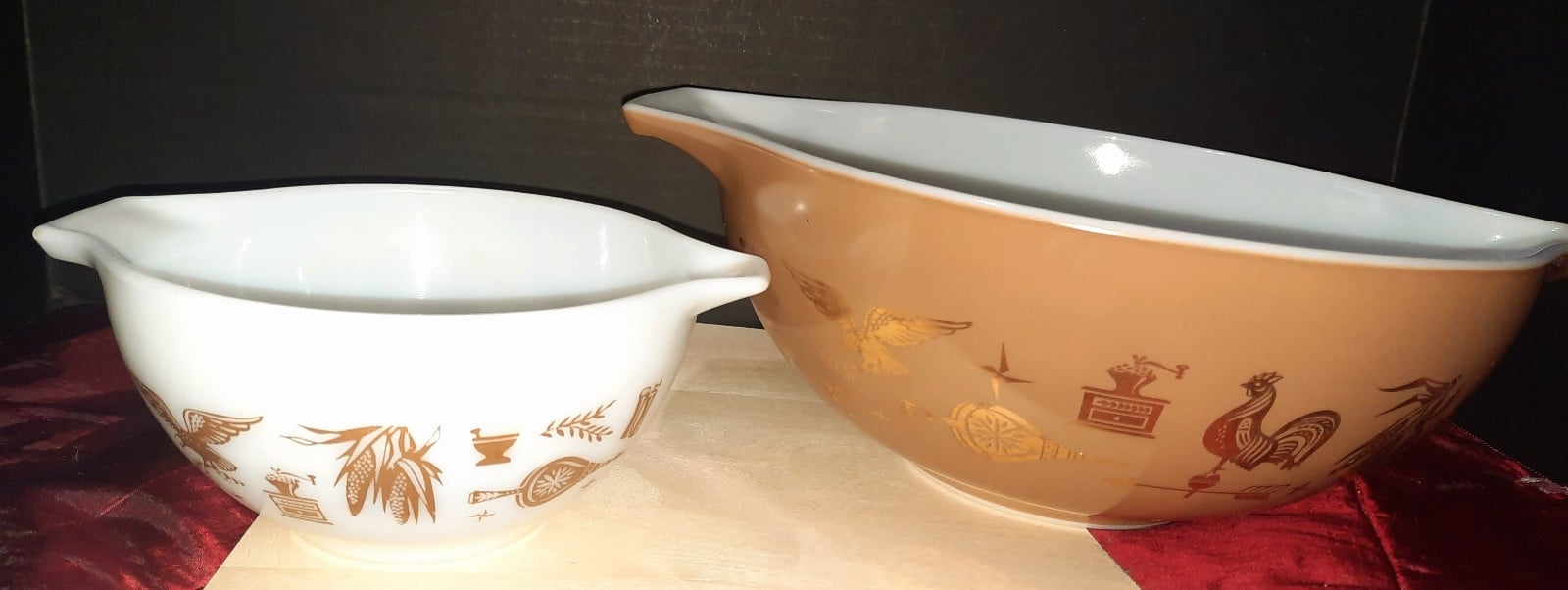 Vintage heritage pyrex mixing bowls