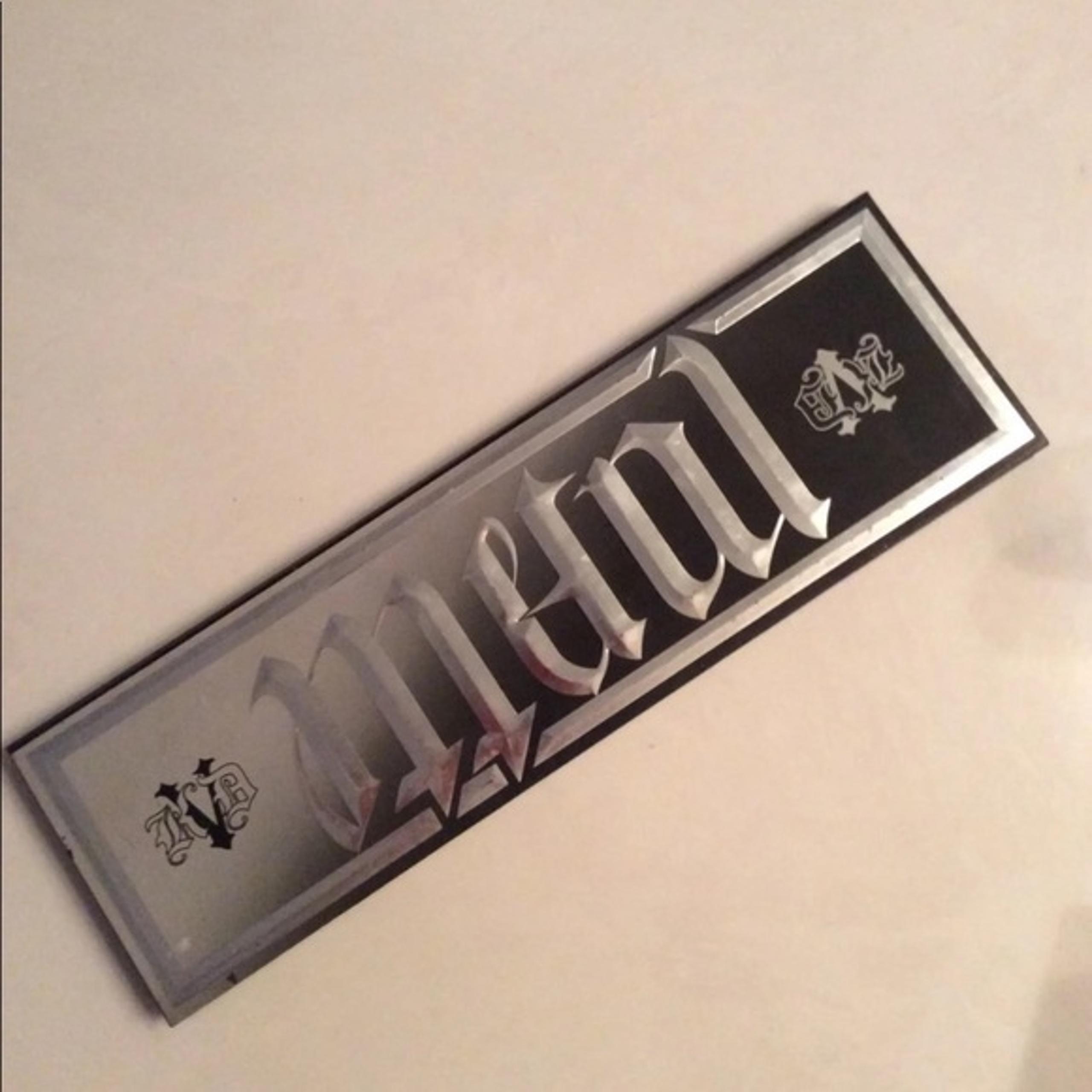 KAT VON D METAL MATTE EYESHADOW PALETTE makeup/ cosmetics