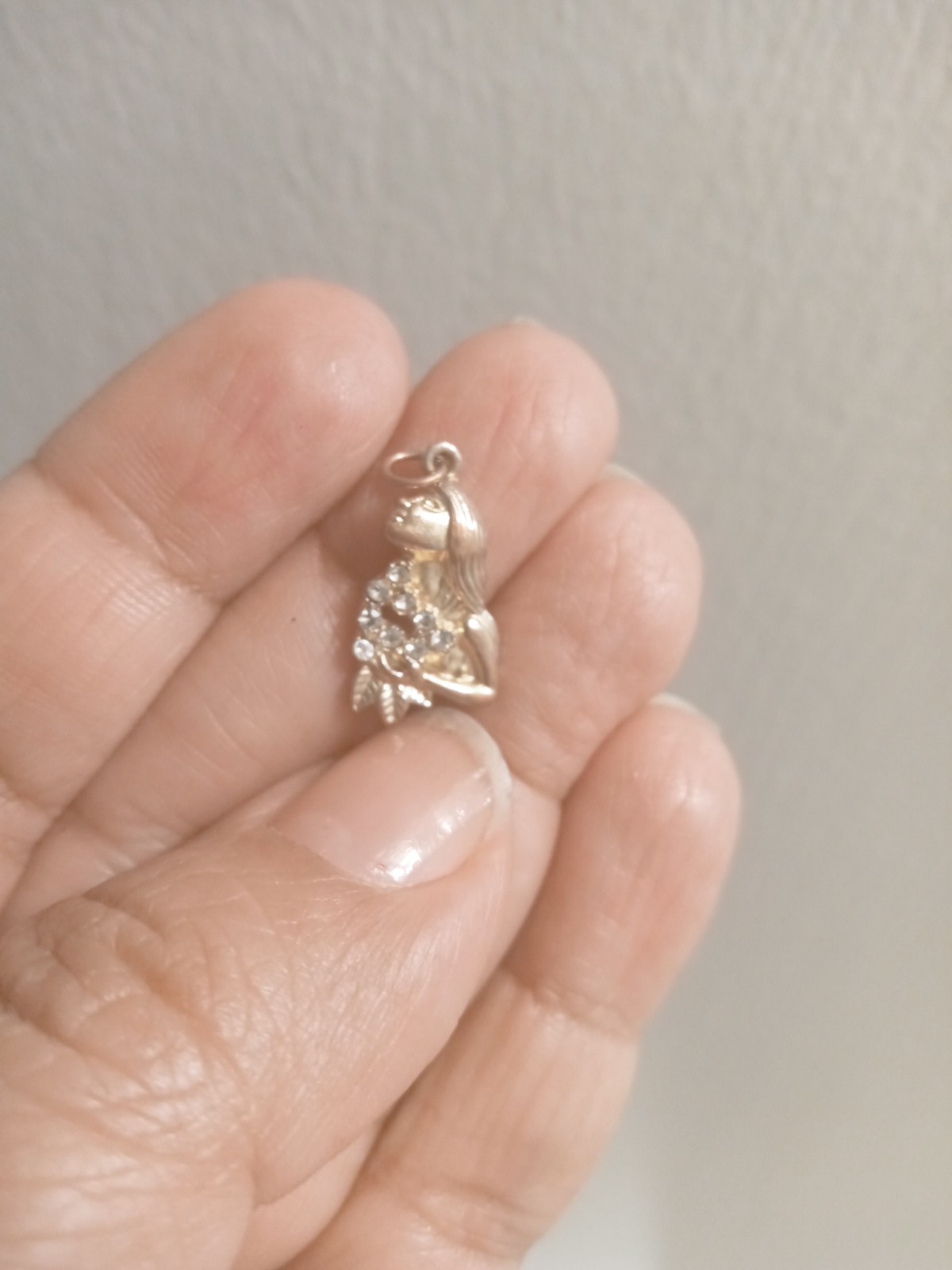Vintage lady pendant