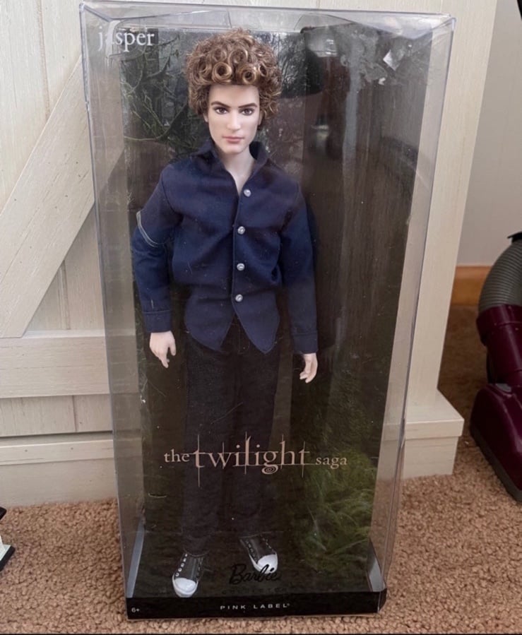 Barbie Collector Twilight Saga: Breaking Dawn Jasper Doll Barbie Collector Twilight Saga: Breaking Dawn Jasper Doll