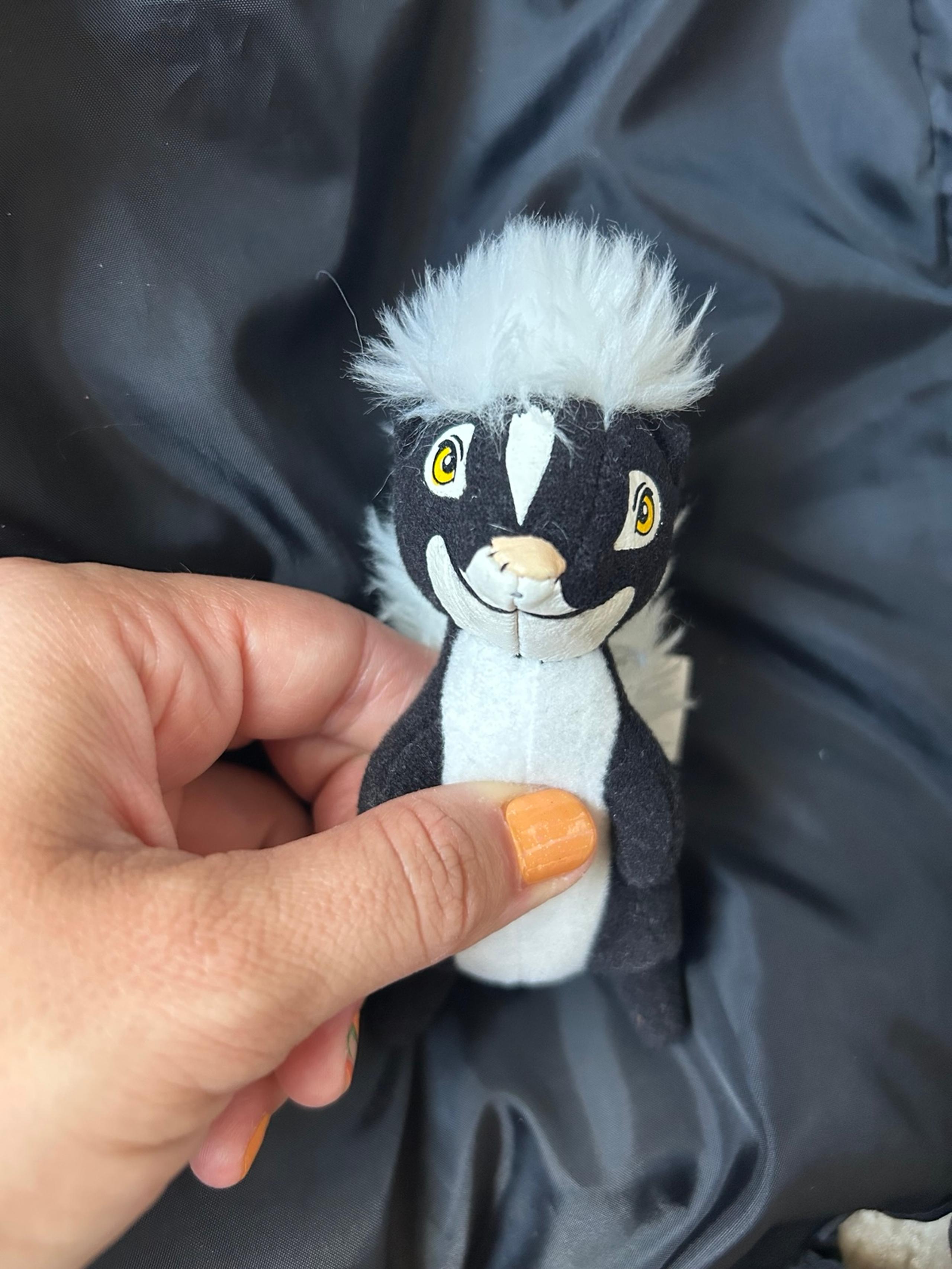 Wendy’s Kids Meal Vintage Bambi Flower Skunk Collectible, Loose No Bag