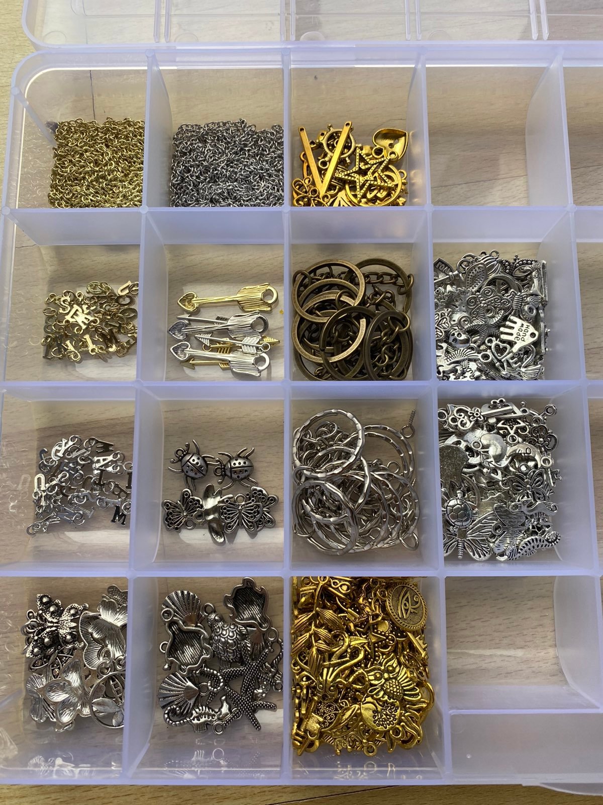Charms for jewelry / resin