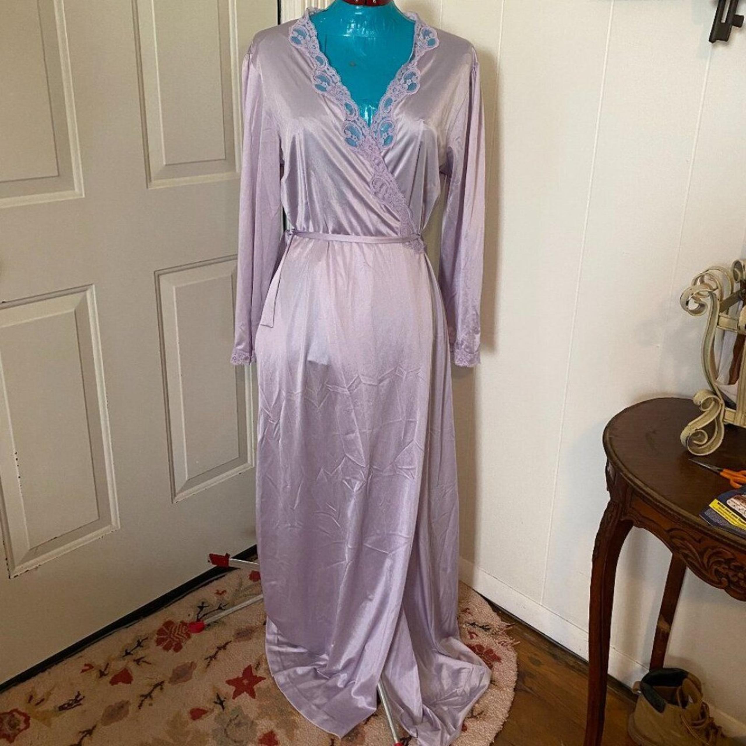 Vintage Sans Souci Lingerie Lilac Nylon Wrap Around Robe Women Size 1X