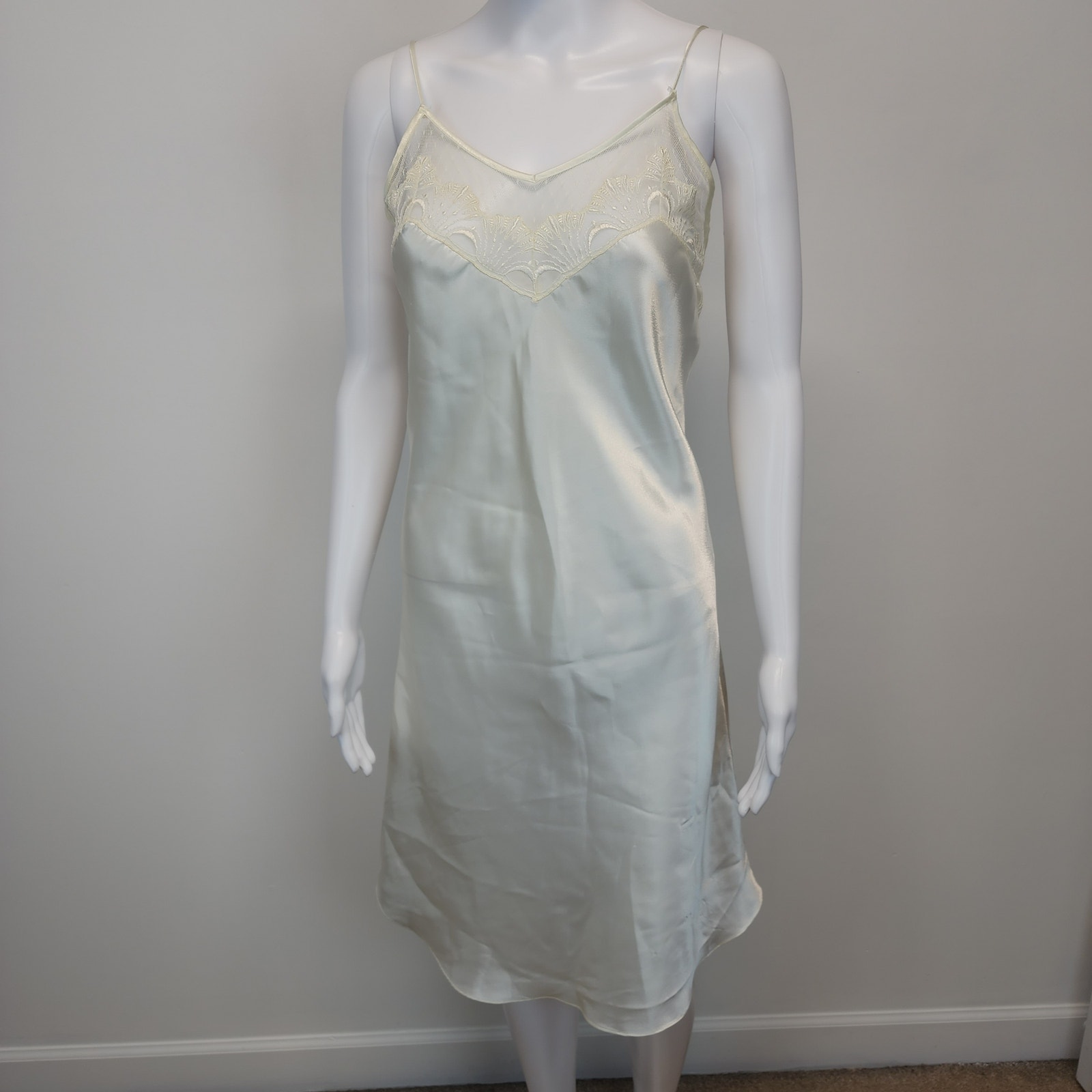 Victorias Secret Long Satin Nightgown Slip Dressing Gown Ivory Lace Small 90s