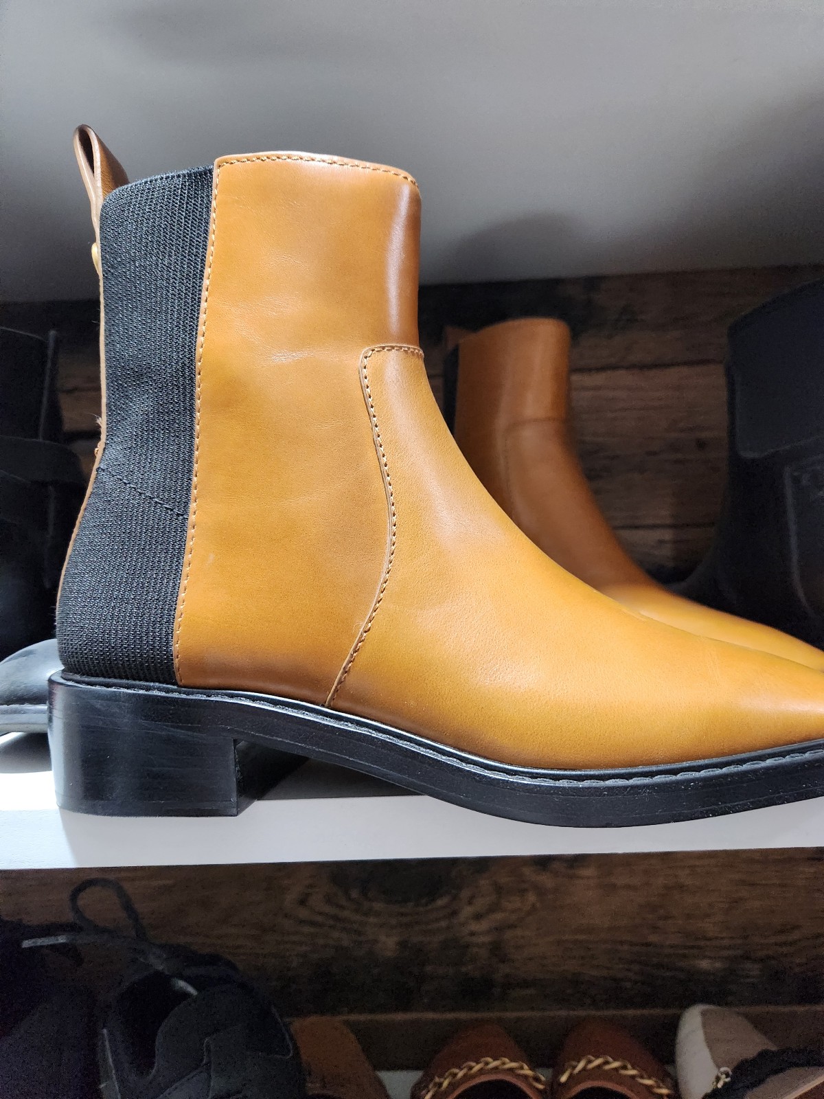 Tory Burch boots size 8
