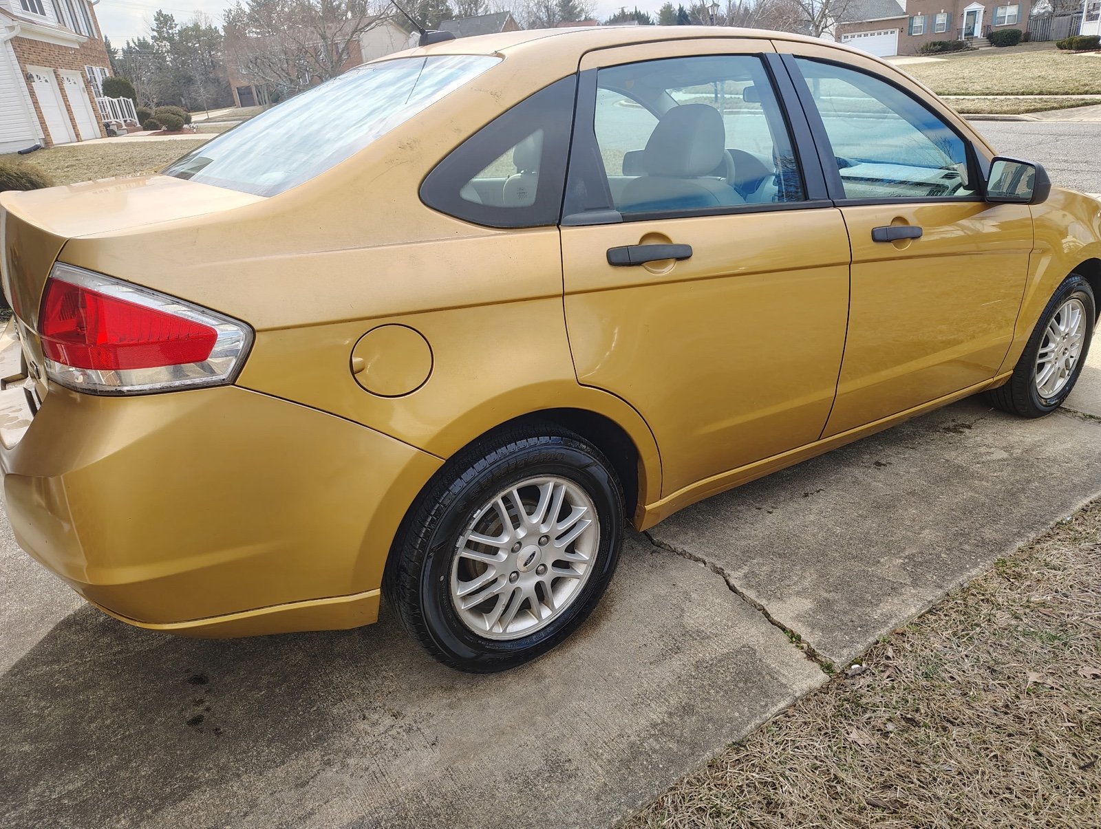 “09 ford focus SE