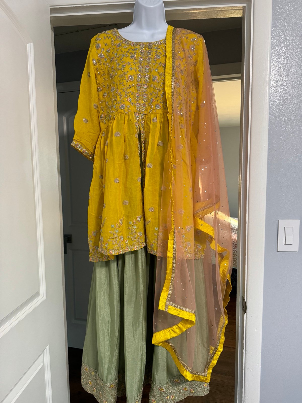 Indian Pakistani gahrara sharara Anarkali dress lehengas choli