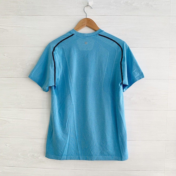Lululemon - Blue short sleeve Metal Vent Tech shirt, M
