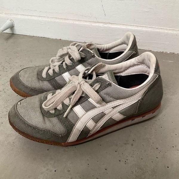 Asics Onitsuka Tiger Ultimate 81 Shoes