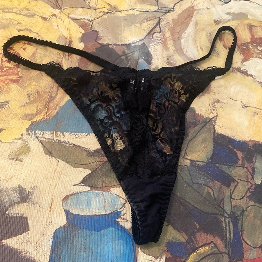 Lace Black Thong (size:M)
